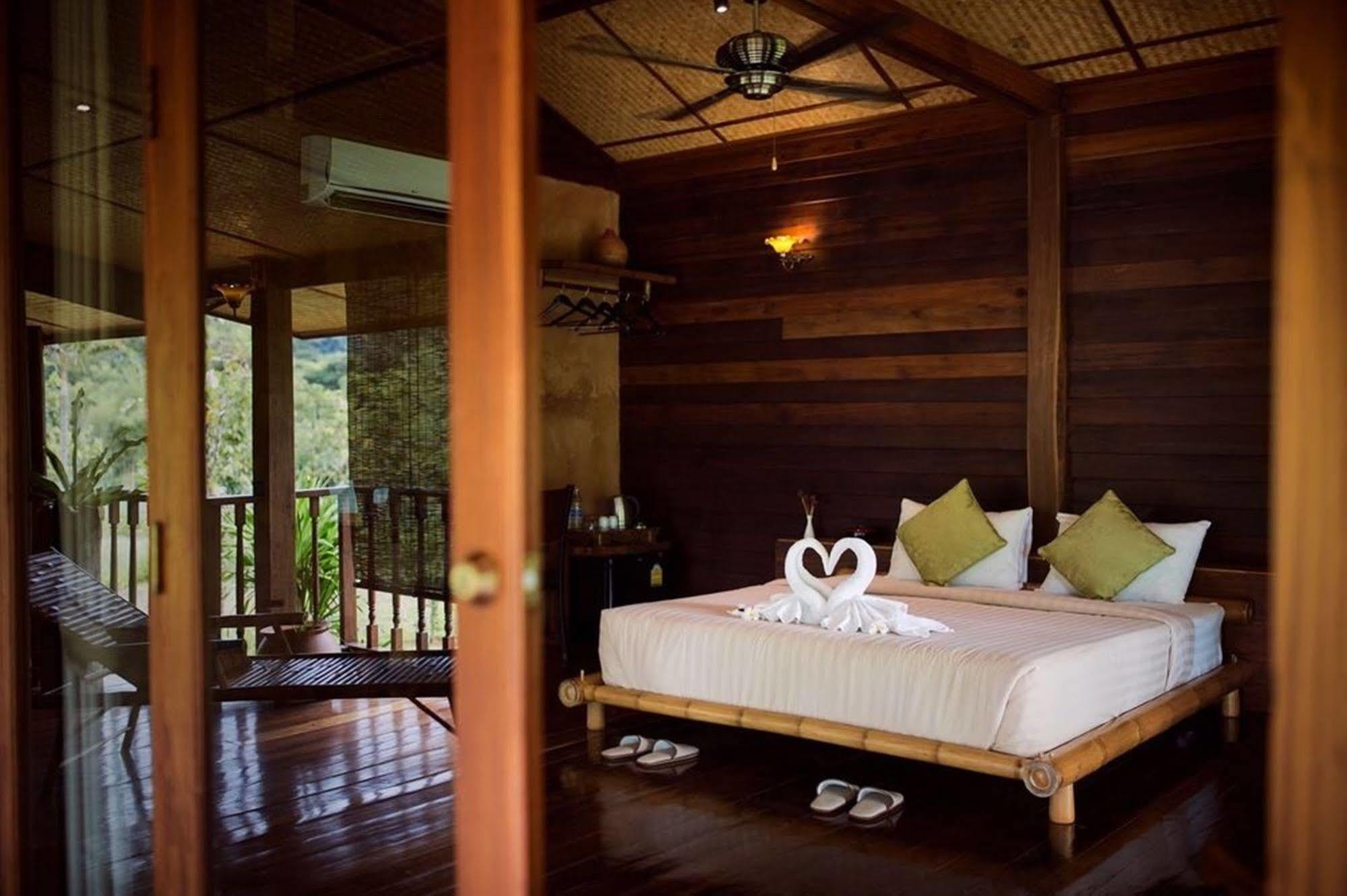 Bambuh Boutique Homestay (Adults Only) Chiang Rai Bagian luar foto